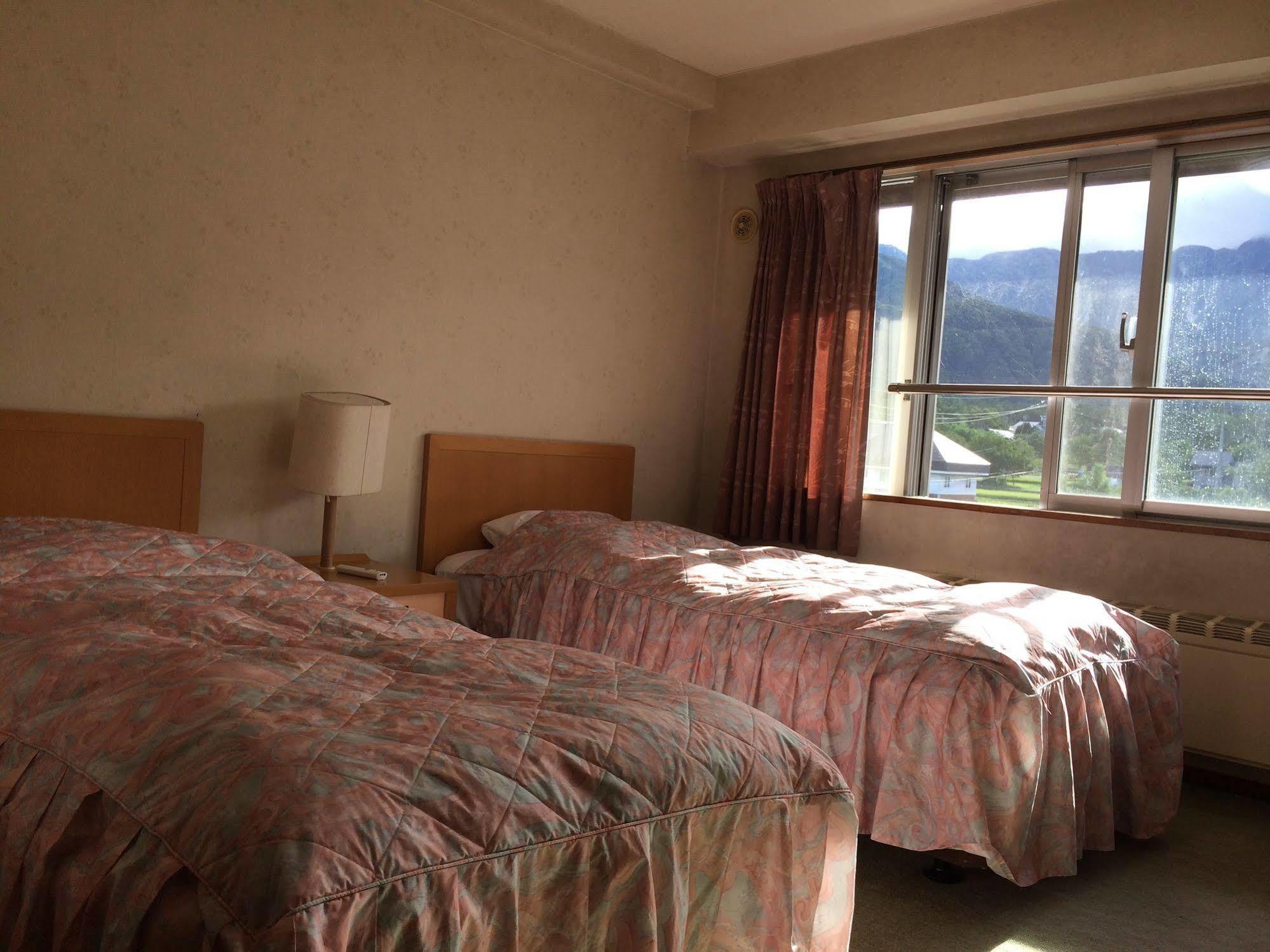 Mountside Jodel Hotel Хакуба Екстериор снимка