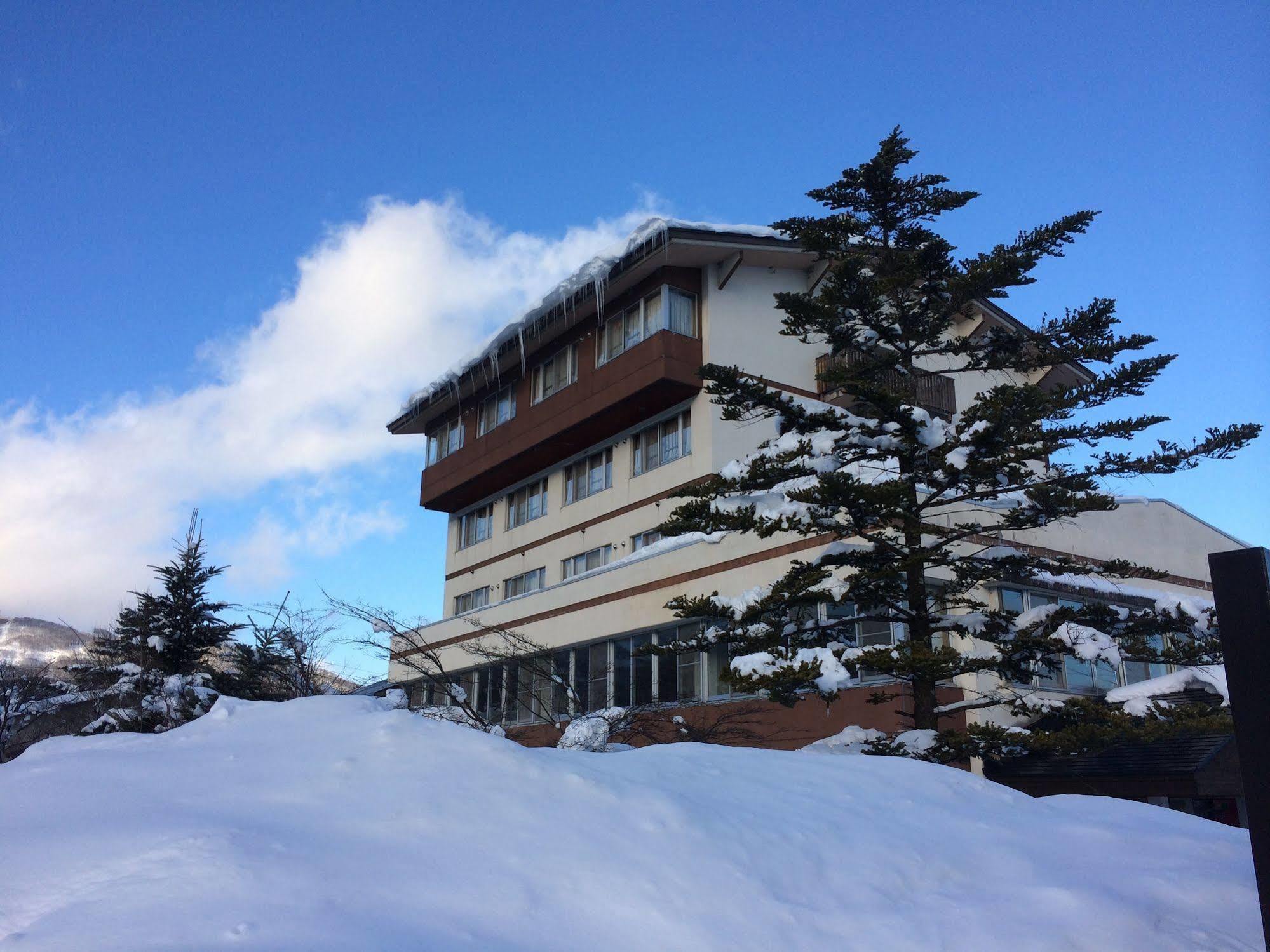 Mountside Jodel Hotel Хакуба Екстериор снимка