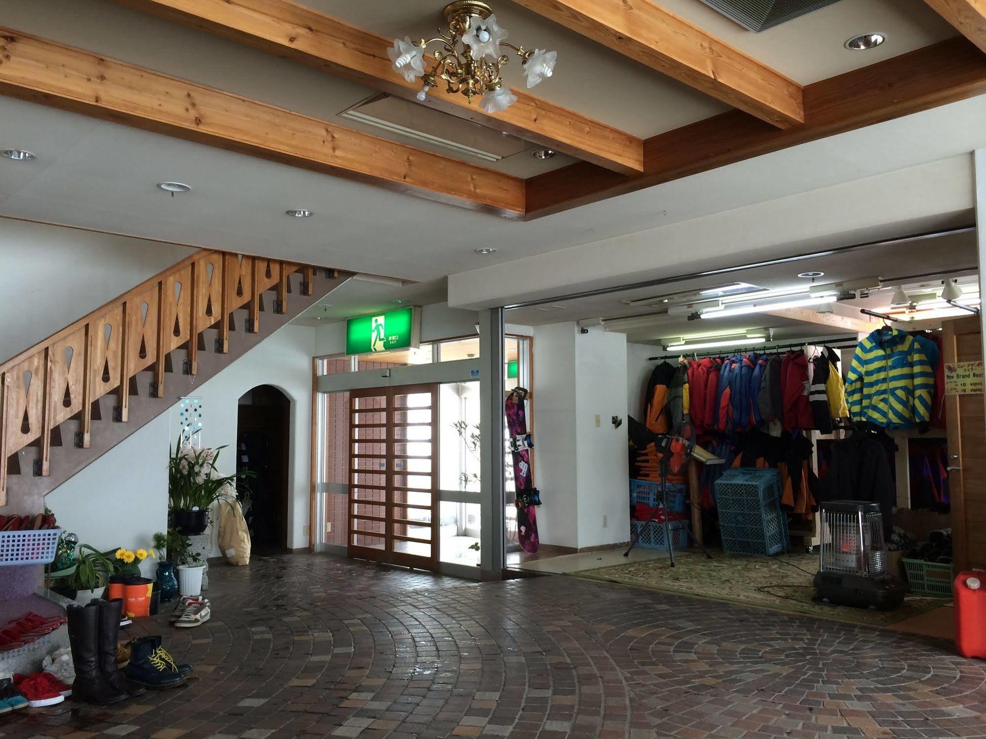 Mountside Jodel Hotel Хакуба Екстериор снимка