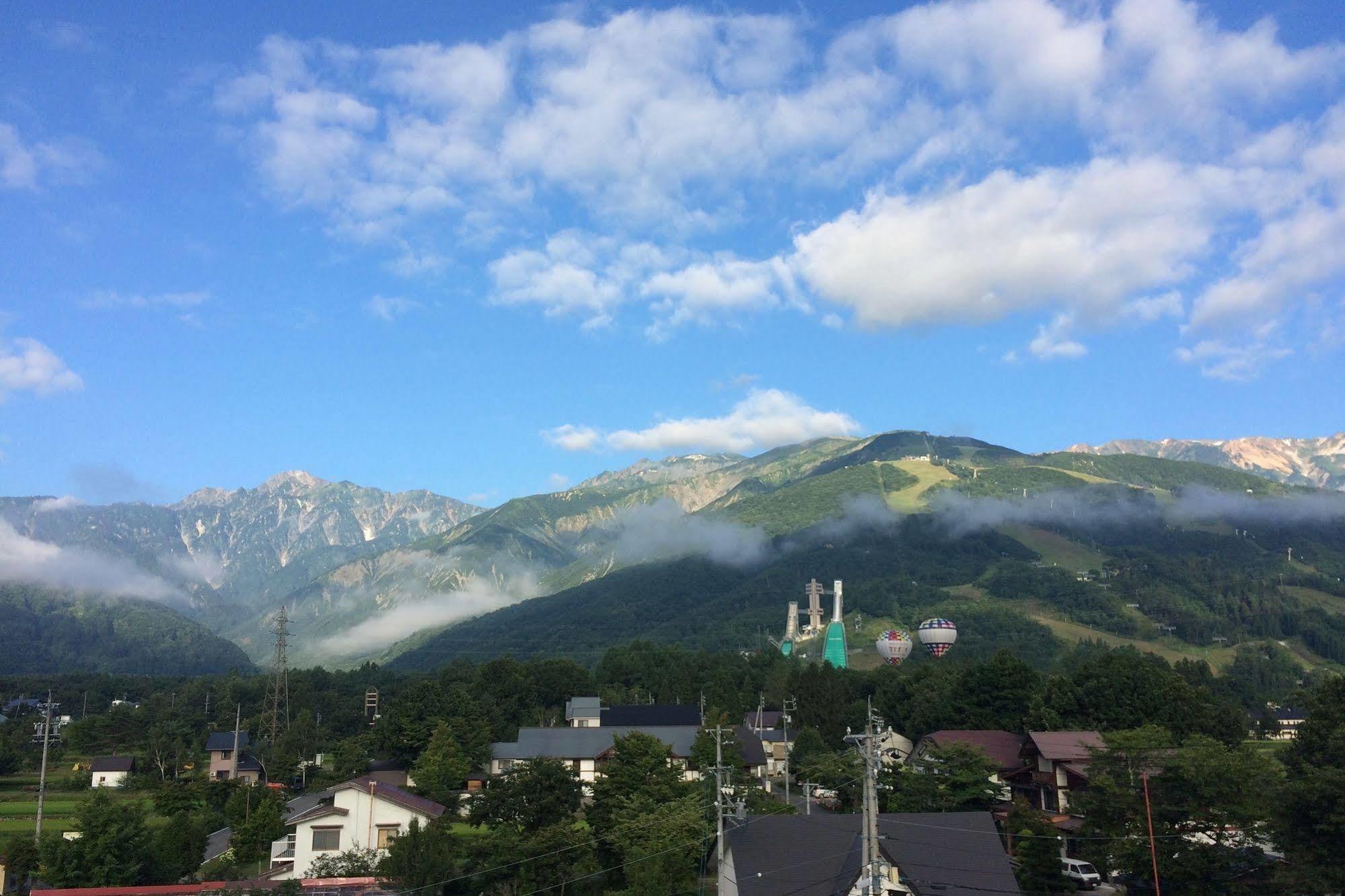 Mountside Jodel Hotel Хакуба Екстериор снимка